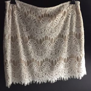 Forever 21. White lace lined skirt.